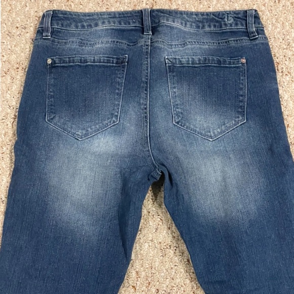 Kensie Effortless Ankle Biter Jeans - Picture 5 of 5